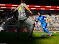 KONAMIοåeFootballפΥץ쥤ȥ쥤顼ˡ긽Ūʡȶɤڤ䥷ƥοʲʤɤҲ